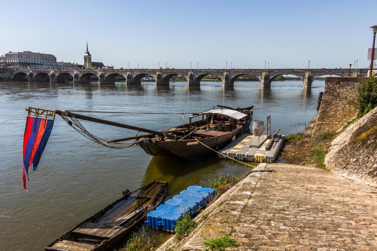 Appartement 1-6 Pers Situe Entre Les Ponts Saumur Kültér fotó